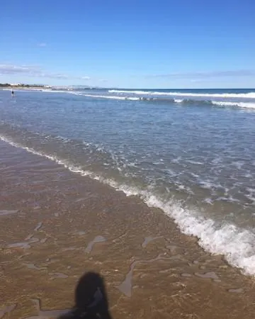 Charming Beachfront Apartment/ Encantador Apartamento Frente Al Mar