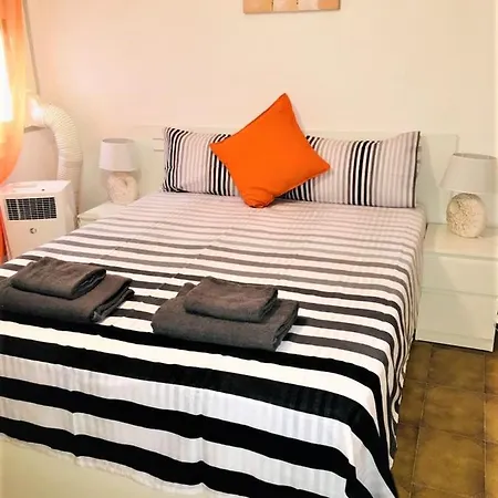 Charming Beachfront Apartment/ Encantador Apartamento Frente Al Mar Apartment Puerto de Sagunto
